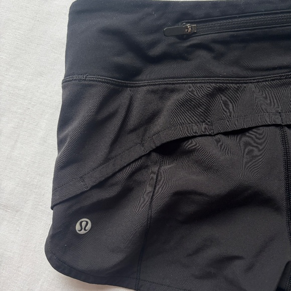 Lululemon black speed up short 2.5' - Picture 4 of 5